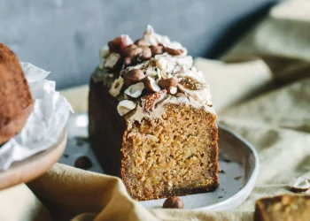 Морквяний кекс з інжиром