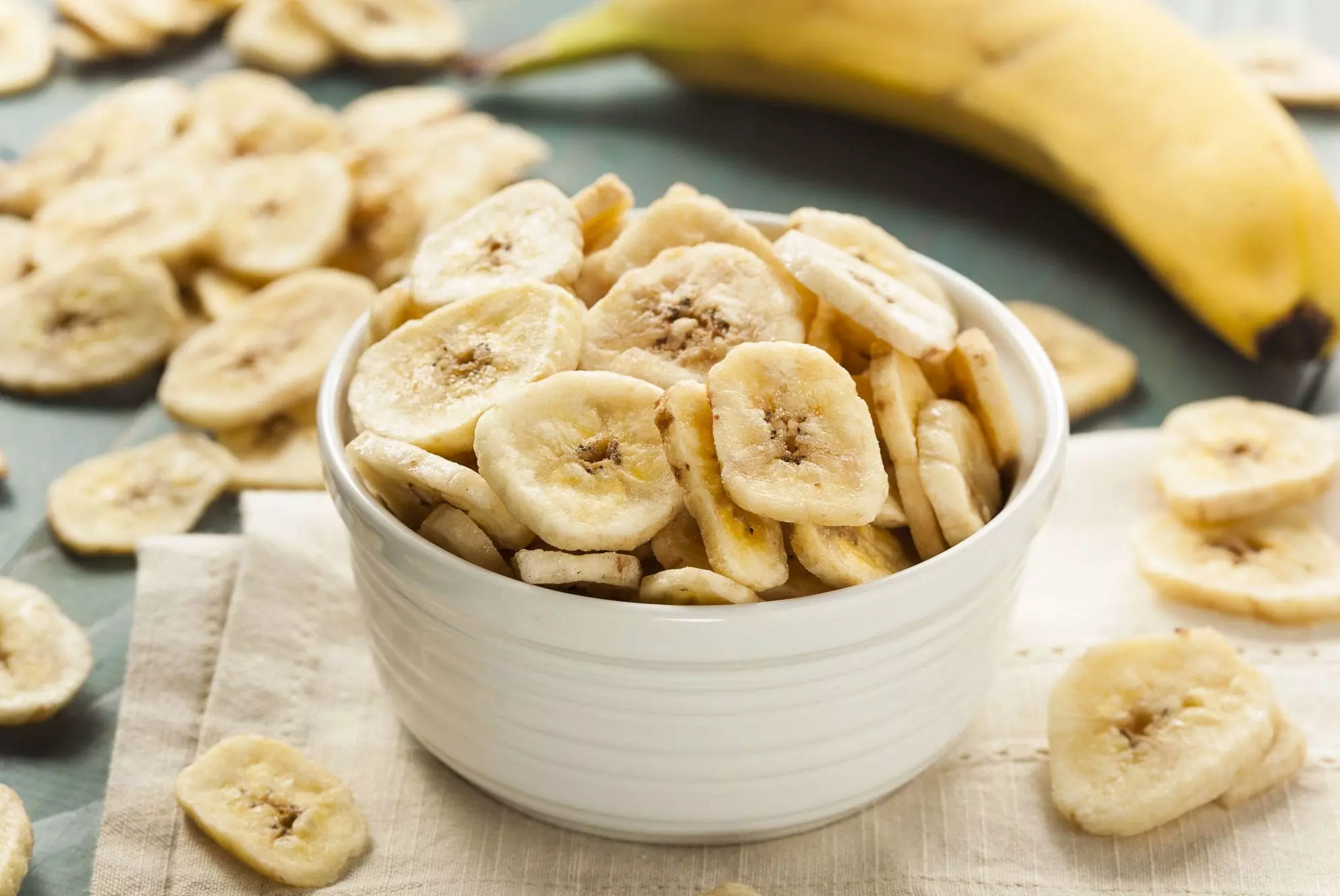 Простий рецепт бананових чипсів