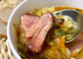 Рецепт капусняка від популярної кулінарної майстрині