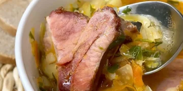 Рецепт капусняка від популярної кулінарної майстрині