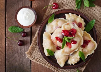 Тісто для вареників на кефірі