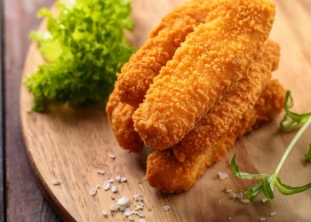 Хрусткі курячі палички з горіхами