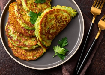 Кабачкові млинці на кефірі