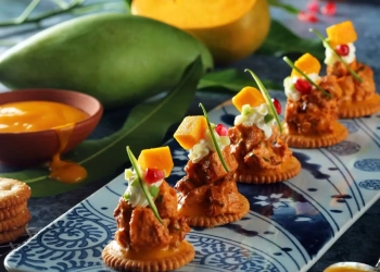 Курячі рулетики з шинкою та перцем