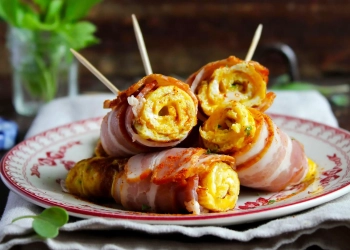 Міні-омлети з беконом