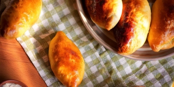 Пиріжки з м'ясом