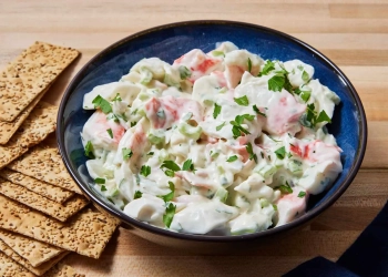 Салат з крабовими паличками Ніжність