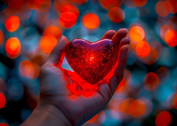 Жінки цих знаків Зодіаку зустрінуть половинку в листопаді 2024