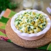 Яєчний салат з кукурудзою і зеленим горошком