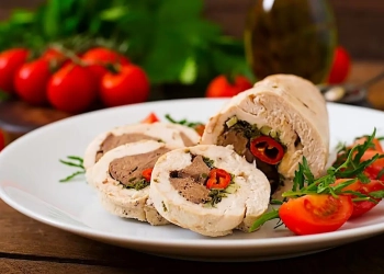 Запечена качка в рукаві