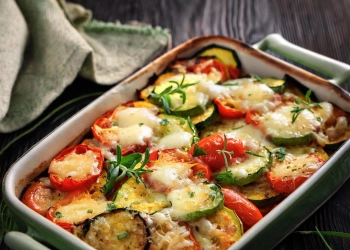 Запечені овочі під сиром