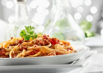 Дієтична паста болоньєзе