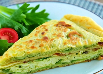 Як приготувати кабачковий торт з зеленню і часником