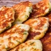 Ліниві пиріжки з ковбасою та сиром