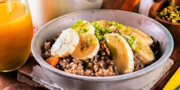 Гречана каша з бананами