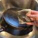 Як прибрати нагар з посуду