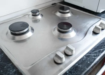Як швидко відмити газову плиту