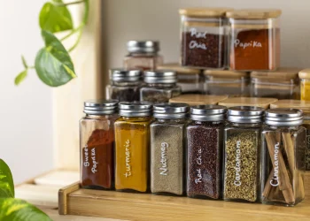 Як правильно зберігати спеції