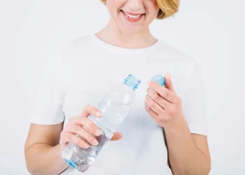 Як відкрити кришку пляшки, якщо вона не відкривається