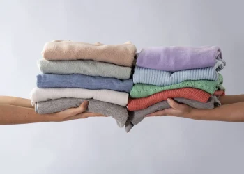 Як швидко випрати речі руками