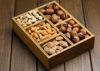 Як зберігати горіхи, щоб вони не постаріли і не прогоркли