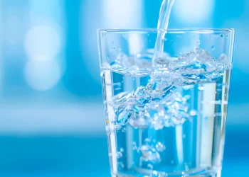 Дослідження визначило, що газована вода допомагає схуднути