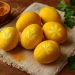 Як пофарбувати яйця куркумою