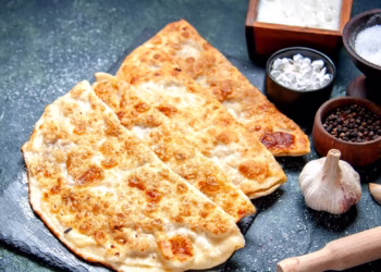 Тісто не потрібно: Швидкий рецепт чебуреків в лаваші