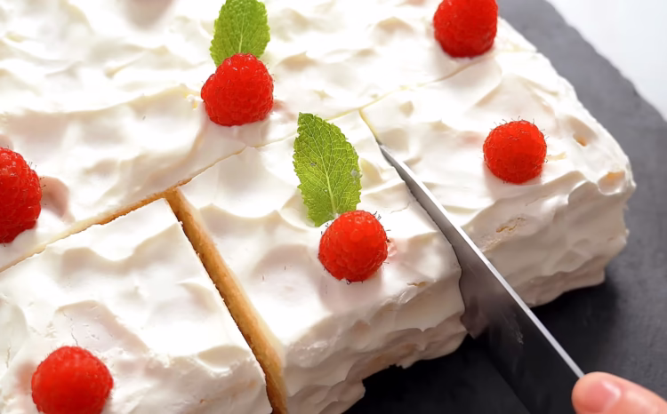 Дуже простий рецепт торта "Молочна дівчинка"